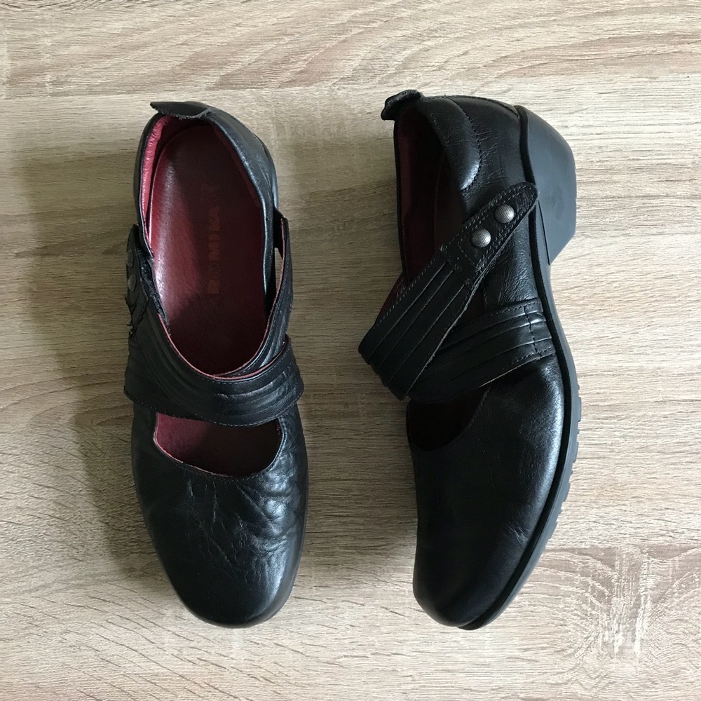 Romika Cross Strap Mary Jane Flats Orthopedic